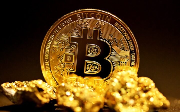 Bitcoin Slips Below $95,000 as Tech and AI Stock Sell-off Sparks 4 Day Crypto Rout