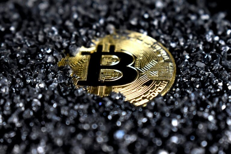 BlackRock Adds $900M in Bitcoin as Long-Term Selling Hits 2017 Lows