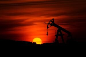 Rising Oil Prices Add New Macro Pressure on Bitcoin