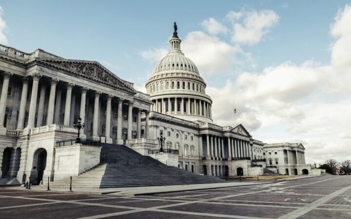US Community Banks Push Congress to Close Stablecoin Yield Gap in GENIUS Act