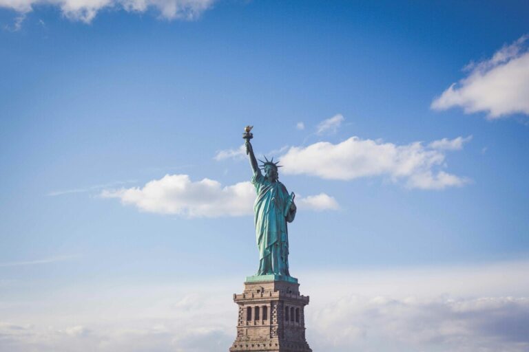 US Crypto Market Structure Bill Faces Potential Delay until 2027