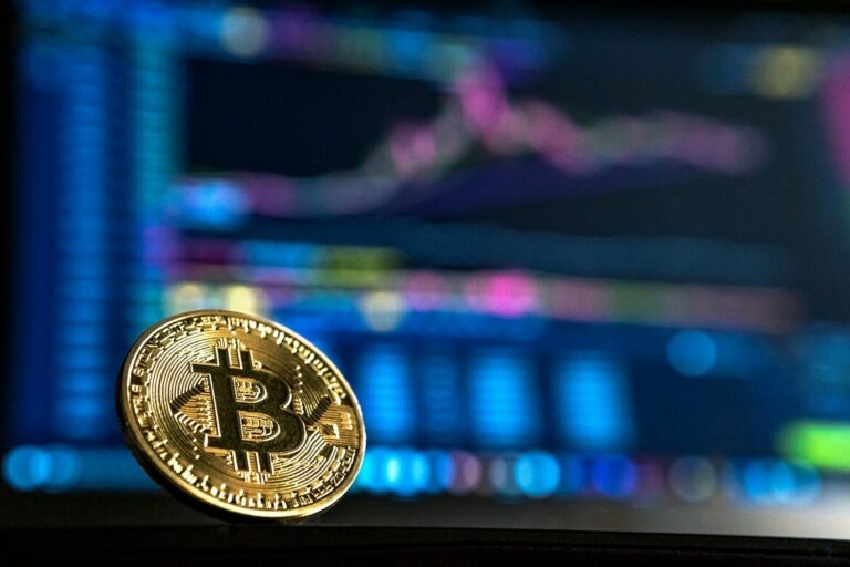 Bearish Bitcoin Bets Rise as Polymarket Odds of Sub-$55K Reach 72%