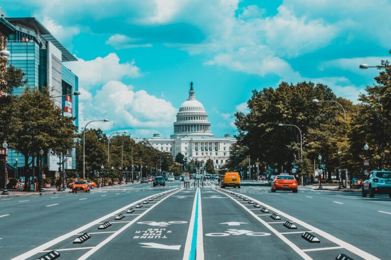 Crypto Industry Pushes Back on Stablecoin Yield Ban