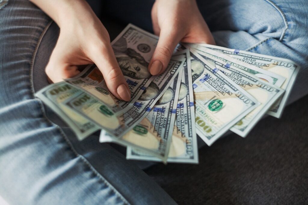 Bitcoin ETFs Add $251M as XRP Funds Face Continued Outflows