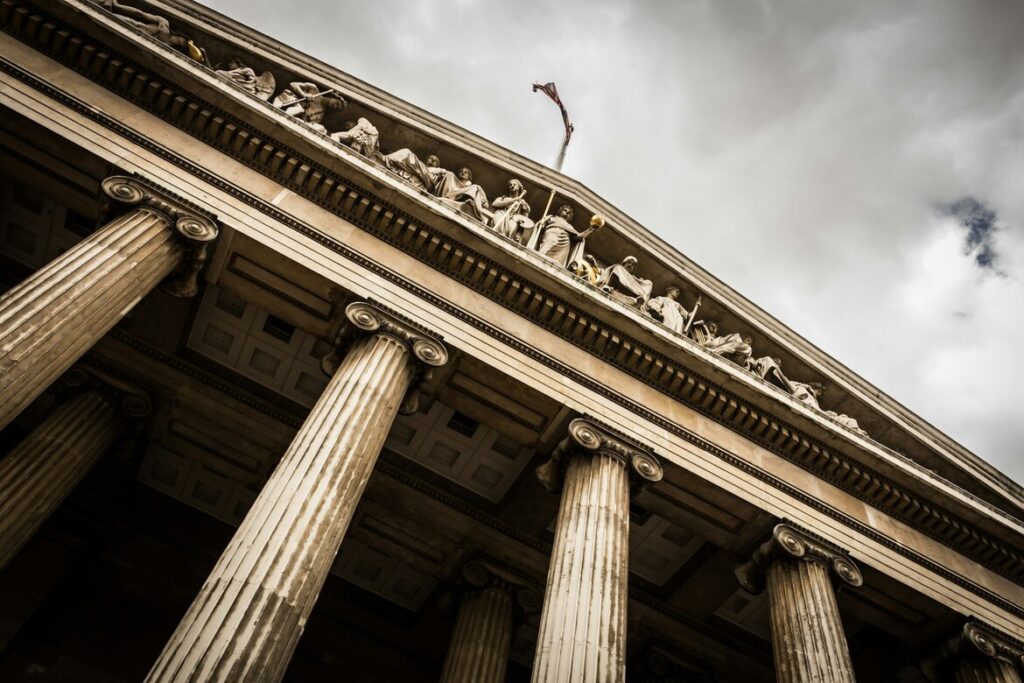Former CFTC Chair Says Clarity Act Would Benefit Banks More than Crypto Firms
