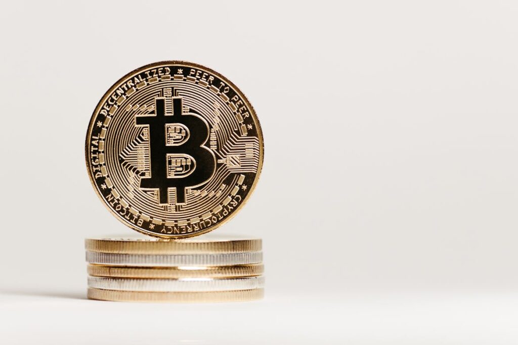 Bitcoin Bulls Eye $125K as Geopolitical Calm Fuels Risk-On Sentiment