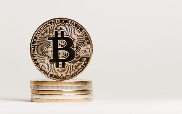 Bitcoin Bulls Eye $125K as Geopolitical Calm Fuels Risk-On Sentiment