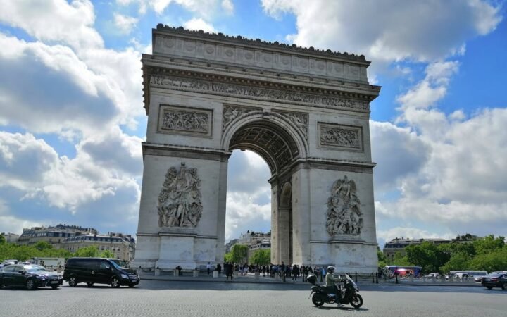 French Minister Urges Banks to Scale Euro Stablecoins and Tokenized Deposits