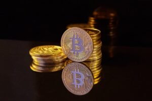 Spot Bitcoin ETFs See $1B Weekly Inflows as Institutional Demand Surges