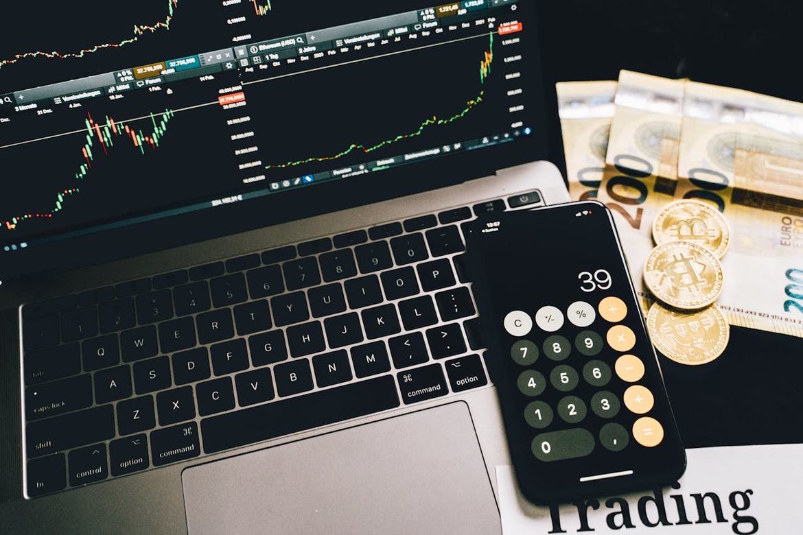 What Is a Centralized Crypto Exchange: A Beginner’s Guide to CEX Platforms