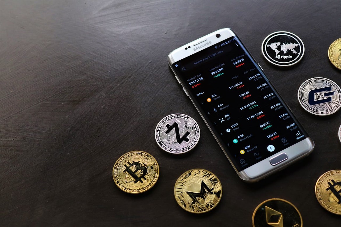 What Is a Decentralized Crypto Exchange: A Beginner’s Guide to DEX Platforms