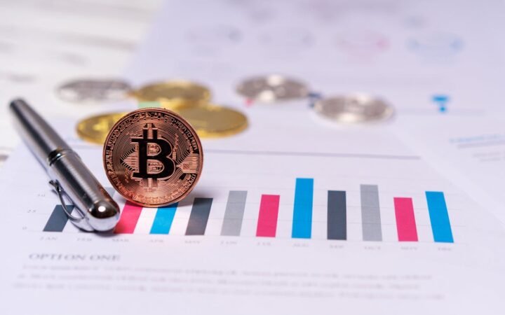 Arthur Hayes Forecasts Bitcoin Surge to $126,000 Amid AI Arms Race and Global Conflict