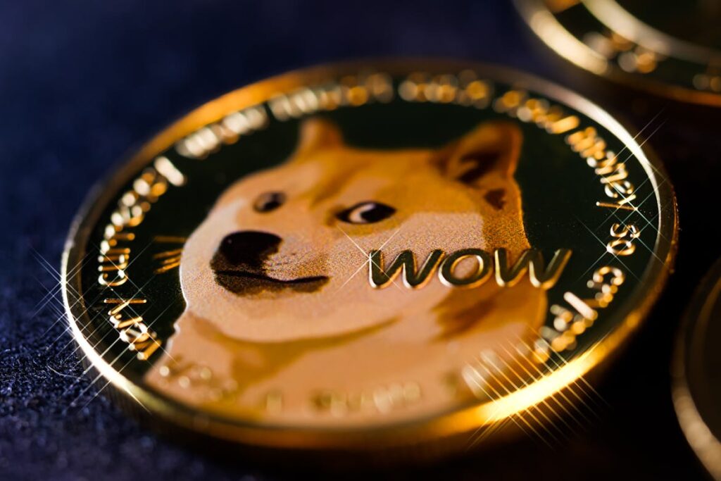 Dogecoin Slides 4% as Bitcoin Rally Pauses Amid Iran Ceasefire Optimism