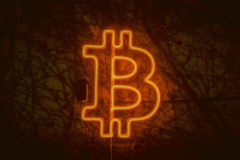 Block Inc Shares Jump 8% on Q1 Earnings Surprise Despite $309M Bitcoin-Driven Loss