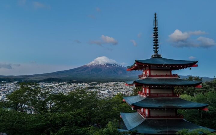 Japan’s Brokerage Giants Line Up to Launch Crypto Investment Trusts Ahead of 2028 Regulatory Shift
