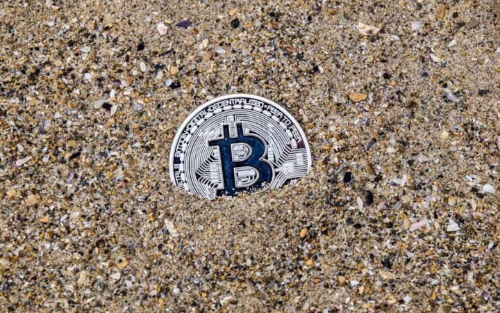 Saylor’s “Never Sell” Era Ends: Strategy Eyes Bitcoin Sales to Fund STRC Dividends