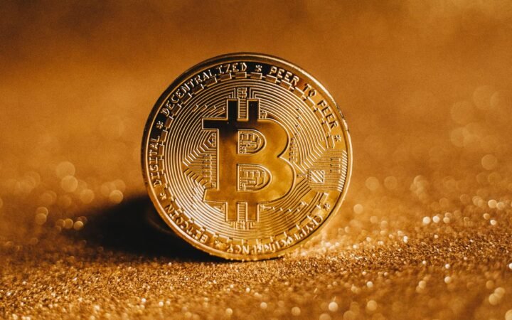 Big Tech Crash and Oil Volatility Confront Crypto: Will Bitcoin Hold $60K?