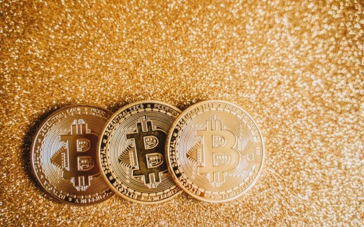 Bitcoin Nears $66K as Trump Announces Tentative Peace Agreement with Iran to Reopen Strait of Hormuz