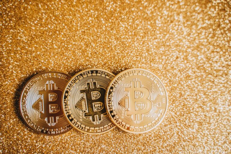 Bitcoin Nears $66K as Trump Announces Tentative Peace Agreement with Iran to Reopen Strait of Hormuz