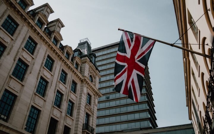 Crypto Billionaires Bankroll Nigel Farage’s Reform UK Party with $9.4 Million Infusion