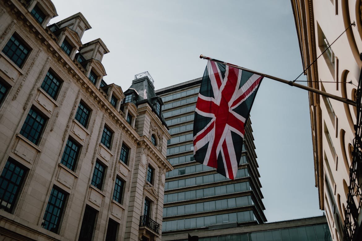Crypto Billionaires Bankroll Nigel Farage’s Reform UK Party with $9.4 Million Infusion