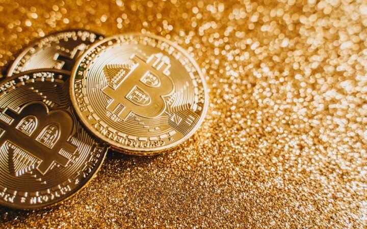 CryptoQuant CEO Warns Strategy to Halt Bitcoin Buying as STRC Depegs Below Par