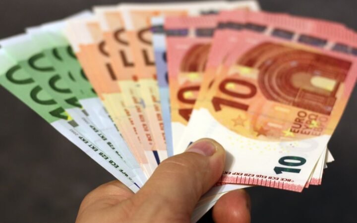 Crédit Agricole Unveils EURXT Euro Stablecoin to Power Tokenized Asset Settlement