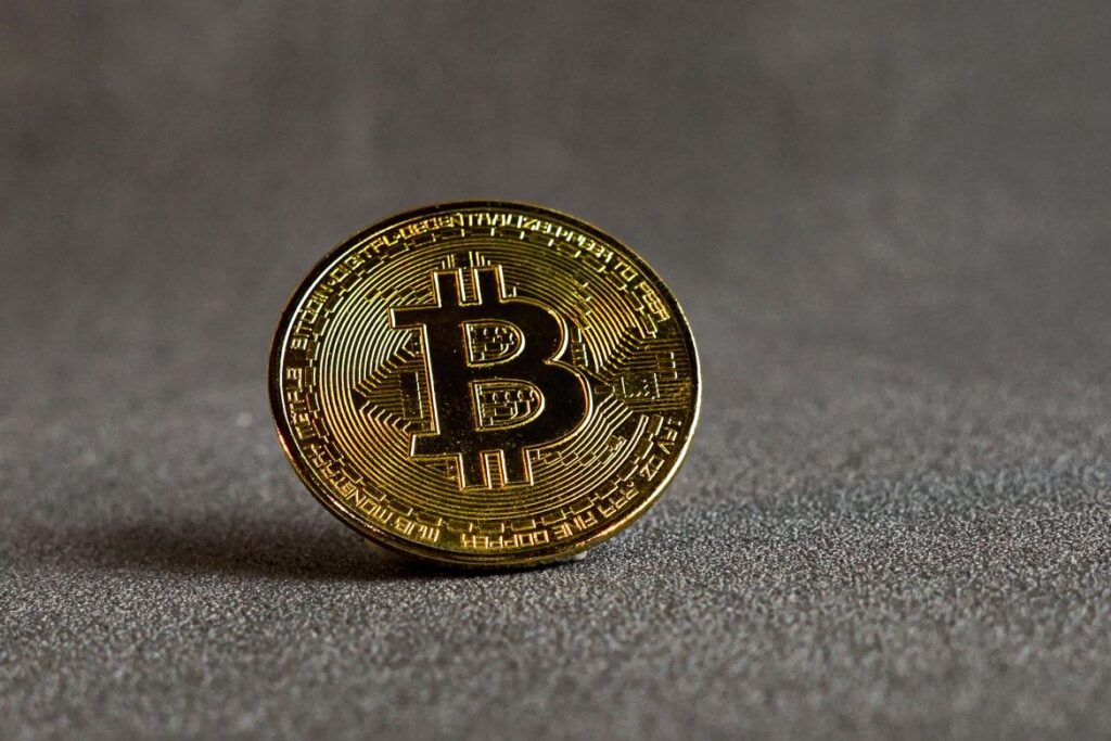 JPMorgan Warns Private Banking Ledgers Pose Greatest Risk to Bitcoin