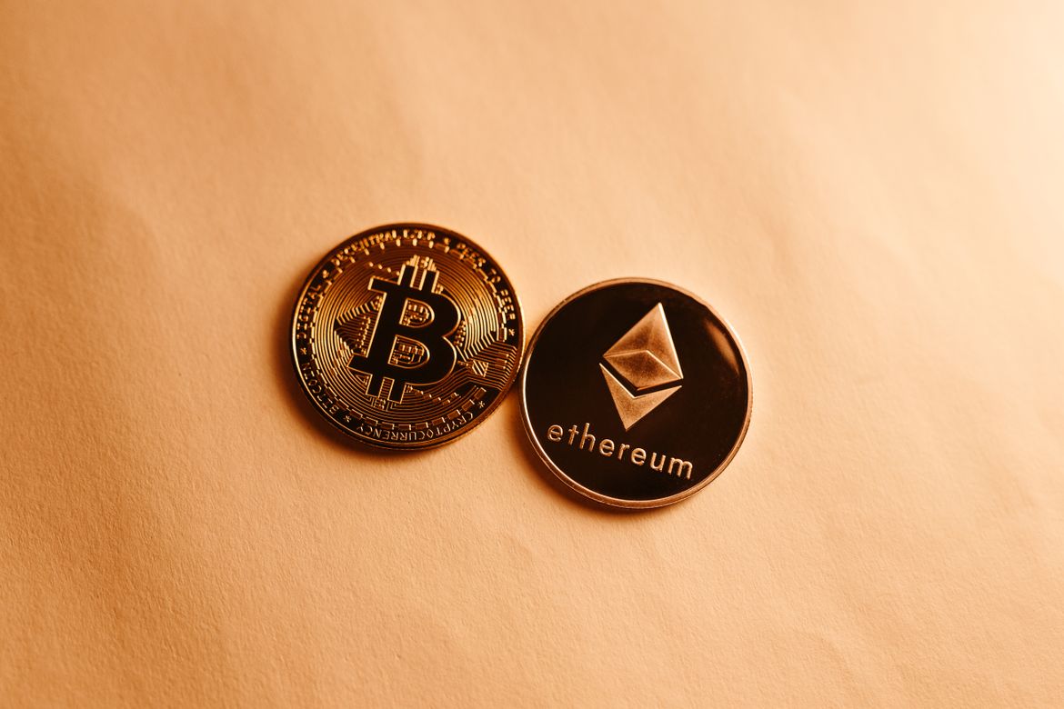 Charles Schwab Integrates Bitcoin and Ether Trading Across Its $13T Wealth Management Ecosystem