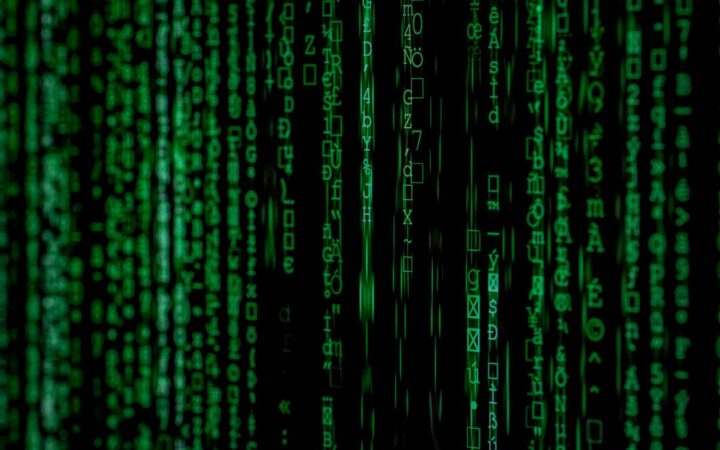 Exchange vs. Self-Custody: CZ Weighs In as Self-Custody Losses Surpass Exchange Hacks