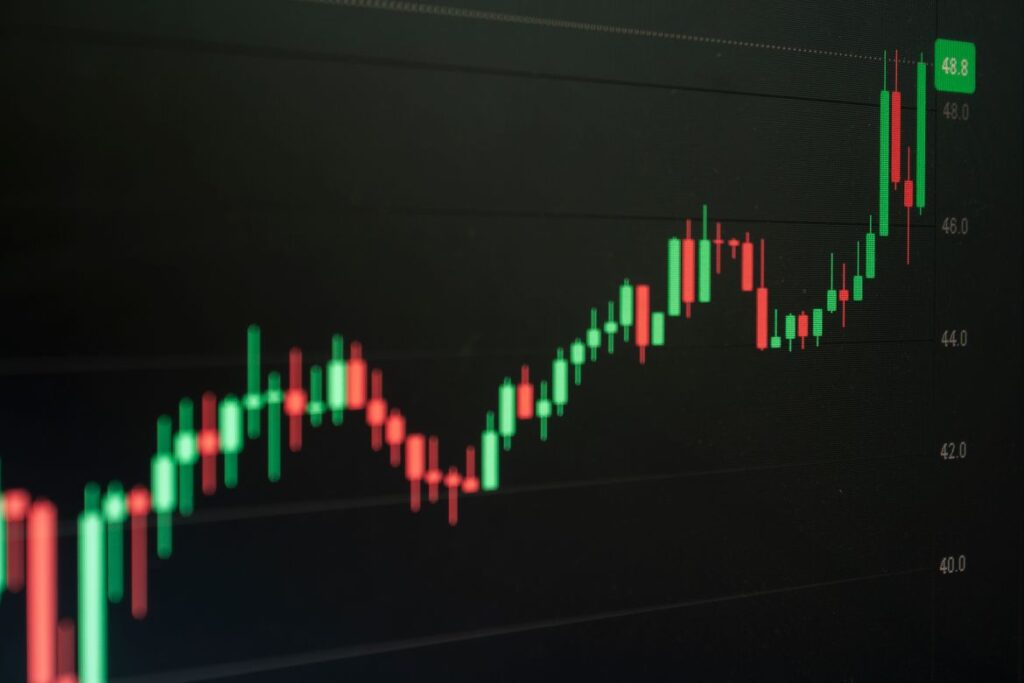 Tokenized QQQ Drives 288% Volume Surge as Robinhood Chain Bets Big on Onchain Equities