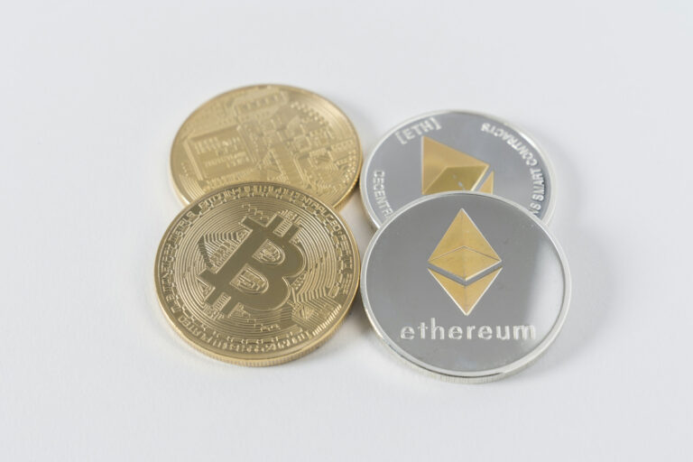 Bitcoin ETFs Add $137.3M as Ether Funds Lose $21.4M