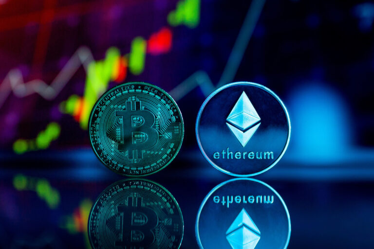 Bitcoin Dips Below $81,000 as Crypto Liquidations Top $1.1B