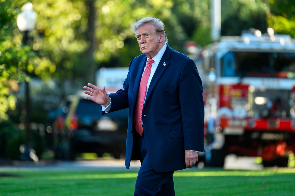 Former Circle Engineer Sues Trump Over UAE Crypto Deals