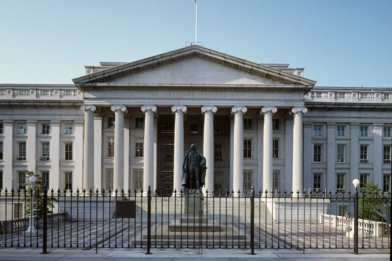 US Treasury Drops FinCEN Wallet and Crypto Mixer Proposals