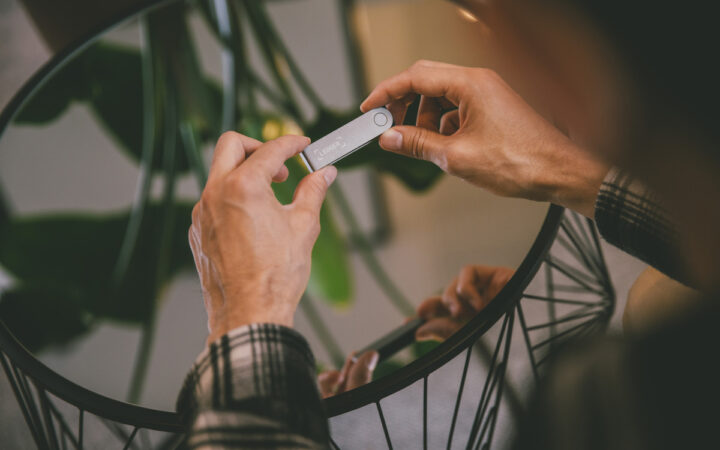 Ledger Confirms Hardware Implant as CryptoBilis Halts Sales